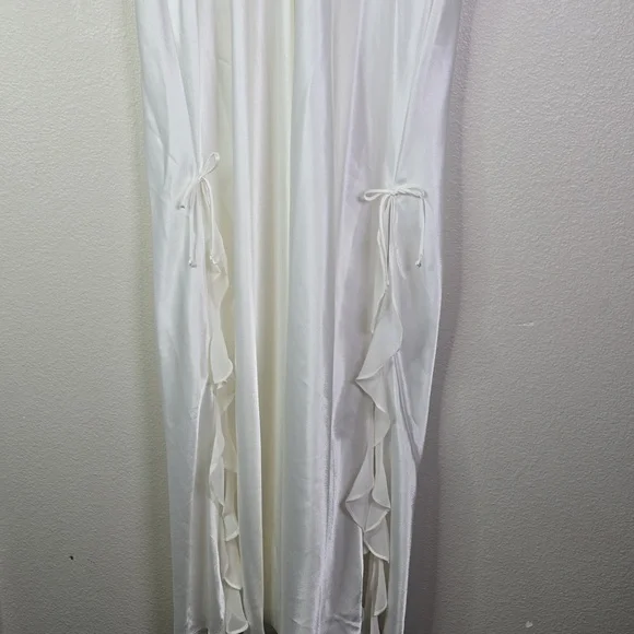 Oscar de la Renta  Chemise Ruffle Details At Neckline Size XL NwOT. - Picture 9 of 9